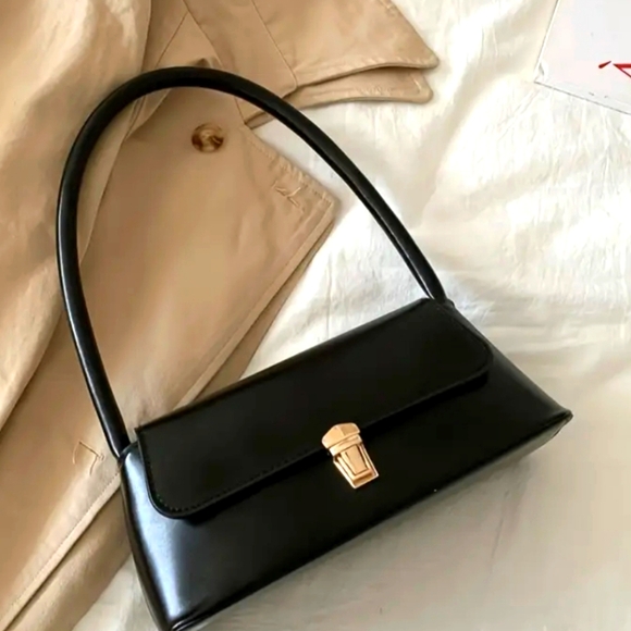 Handbags - NWOT Chic Pochette Small Black Handbag